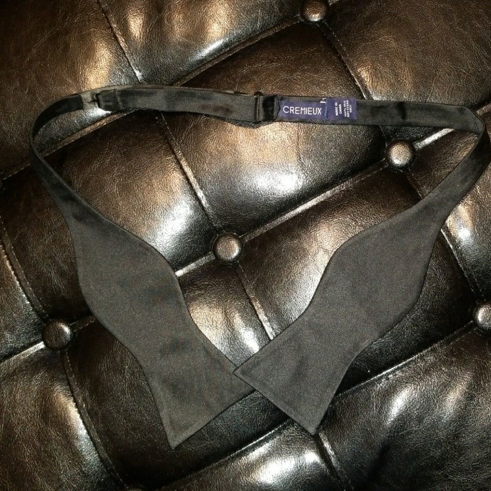 Cremieux bow tie